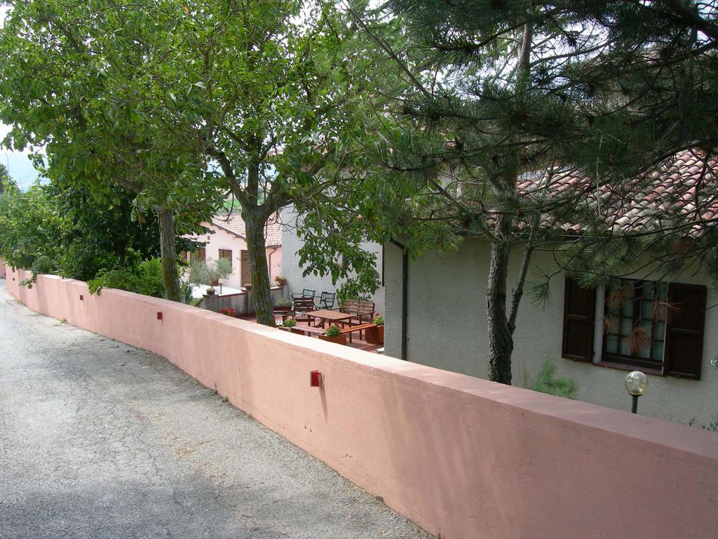 Вилла Santa Croce Fossato di Vico Экстерьер фото